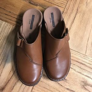 N.W.O.T, Clark’s brand woman shoes, (6.5)